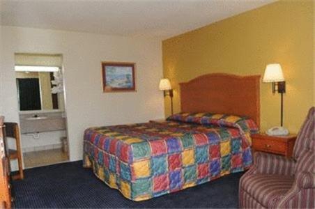 Mid-Town Inn Clarksville Room photo